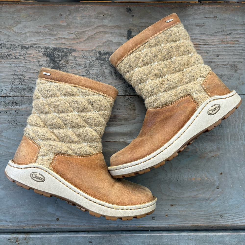 Chaco Arboro waterproof wool and suede boots | size 7